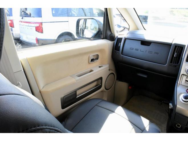 デリカD:5　Ｇパワーパッケージ　４ＷＤ　オールペイント　リフトアップ　シートカバー　ドラレコ前後　社外マフラー