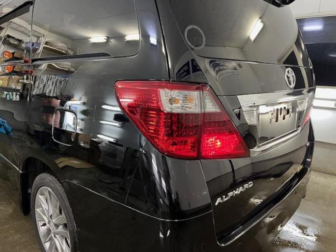 アルファード３５０Ｓ　プライムセレクションⅡ　タイプゴールド　後期型　本州仕入　禁煙車　純正１８インチＡＷ　社外１６ＡＷ＋スタッドレスタイヤ付　両側パワースライドドア　パワーバックドア　純正ＨＤＤナビ（フルセグ地デジ　ＤＶＤ再生　Ｂｌｕｅｔｏｏｔｈ）＋バックカメラ　純正リアフリップダウンモニター　シアターサウンドシステム　前後コーナーセンサー　クール＆ホットＢＯＸ　コーナーセンサー　クルーズコントロール　横滑り防止装置　ＨＩＤ　ＥＴＣ 　タイミングチェーン 4WD 3500 5Dr