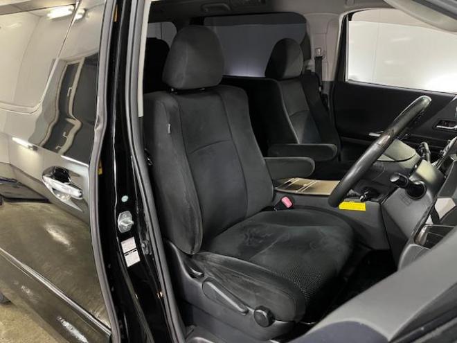 アルファード３５０Ｓ　プライムセレクションⅡ　タイプゴールド　後期型　本州仕入　禁煙車　純正１８インチＡＷ　社外１６ＡＷ＋スタッドレスタイヤ付　両側パワースライドドア　パワーバックドア　純正ＨＤＤナビ（フルセグ地デジ　ＤＶＤ再生　Ｂｌｕｅｔｏｏｔｈ）＋バックカメラ　純正リアフリップダウンモニター　シアターサウンドシステム　前後コーナーセンサー　クール＆ホットＢＯＸ　コーナーセンサー　クルーズコントロール　横滑り防止装置　ＨＩＤ　ＥＴＣ 　タイミングチェーン 4WD 3500 5Dr