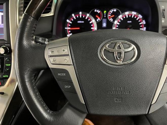 アルファード３５０Ｓ　プライムセレクションⅡ　タイプゴールド　後期型　本州仕入　禁煙車　純正１８インチＡＷ　社外１６ＡＷ＋スタッドレスタイヤ付　両側パワースライドドア　パワーバックドア　純正ＨＤＤナビ（フルセグ地デジ　ＤＶＤ再生　Ｂｌｕｅｔｏｏｔｈ）＋バックカメラ　純正リアフリップダウンモニター　シアターサウンドシステム　前後コーナーセンサー　クール＆ホットＢＯＸ　コーナーセンサー　クルーズコントロール　横滑り防止装置　ＨＩＤ　ＥＴＣ 　タイミングチェーン 4WD 3500 5Dr