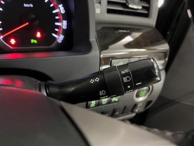 アルファード３５０Ｓ　プライムセレクションⅡ　タイプゴールド　後期型　本州仕入　禁煙車　純正１８インチＡＷ　社外１６ＡＷ＋スタッドレスタイヤ付　両側パワースライドドア　パワーバックドア　純正ＨＤＤナビ（フルセグ地デジ　ＤＶＤ再生　Ｂｌｕｅｔｏｏｔｈ）＋バックカメラ　純正リアフリップダウンモニター　シアターサウンドシステム　前後コーナーセンサー　クール＆ホットＢＯＸ　コーナーセンサー　クルーズコントロール　横滑り防止装置　ＨＩＤ　ＥＴＣ 　タイミングチェーン 4WD 3500 5Dr