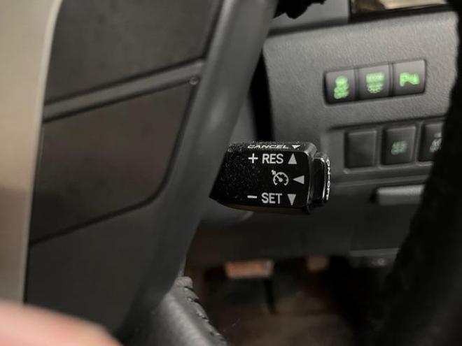 アルファード３５０Ｓ　プライムセレクションⅡ　タイプゴールド　後期型　本州仕入　禁煙車　純正１８インチＡＷ　社外１６ＡＷ＋スタッドレスタイヤ付　両側パワースライドドア　パワーバックドア　純正ＨＤＤナビ（フルセグ地デジ　ＤＶＤ再生　Ｂｌｕｅｔｏｏｔｈ）＋バックカメラ　純正リアフリップダウンモニター　シアターサウンドシステム　前後コーナーセンサー　クール＆ホットＢＯＸ　コーナーセンサー　クルーズコントロール　横滑り防止装置　ＨＩＤ　ＥＴＣ 　タイミングチェーン 4WD 3500 5Dr