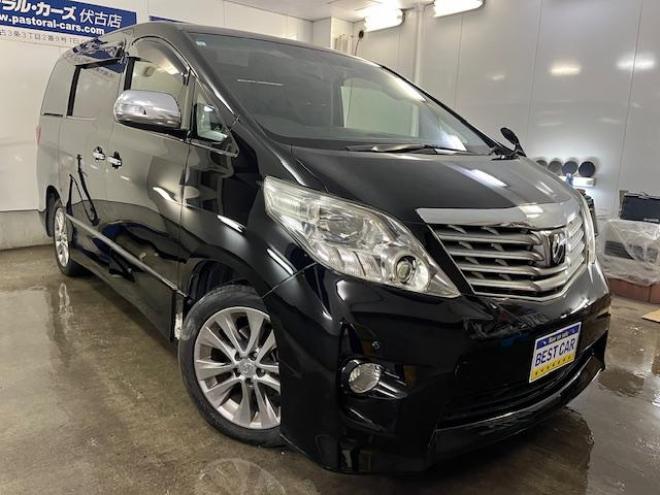 アルファード３５０Ｓ　プライムセレクションⅡ　タイプゴールド　後期型　本州仕入　禁煙車　純正１８インチＡＷ　社外１６ＡＷ＋スタッドレスタイヤ付　両側パワースライドドア　パワーバックドア　純正ＨＤＤナビ（フルセグ地デジ　ＤＶＤ再生　Ｂｌｕｅｔｏｏｔｈ）＋バックカメラ　純正リアフリップダウンモニター　シアターサウンドシステム　前後コーナーセンサー　クール＆ホットＢＯＸ　コーナーセンサー　クルーズコントロール　横滑り防止装置　ＨＩＤ　ＥＴＣ 　タイミングチェーン 4WD 3500 5Dr