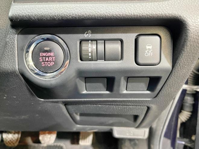 インプレッサ1.6i-L 4WD 5年保証 MT スマキー ナビTV 夏冬タイヤ 寒冷地仕様 禁煙 車検整備2年付 修復歴無