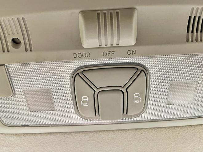 エスティマハイブリッドハイブリッド2.4G 4WD 5年保証 スマキー 両側パワスラ ナビ Bカメ ETC 寒冷地仕様 禁煙 車検整備2年付