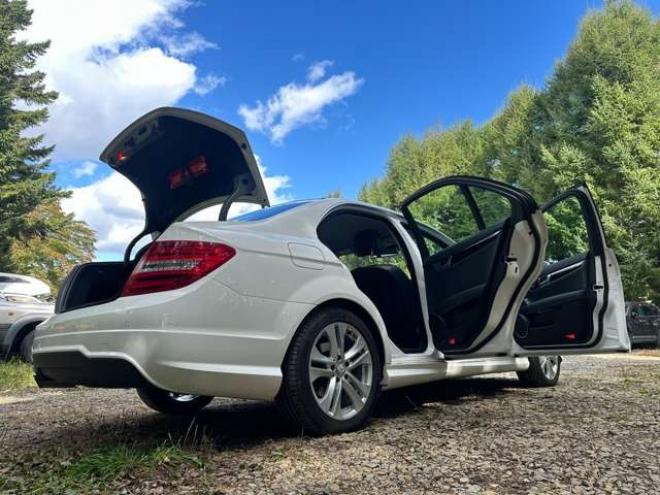 ベンツCクラス C180 アバンギャルド クルーズコントロール ABS ナビTV バックカメラ ETC 革シート キーレス パワステ パワーウィンドウ 電動シート 横滑り防止装置 盗難防止装置 正規輸入車 2WD 1800