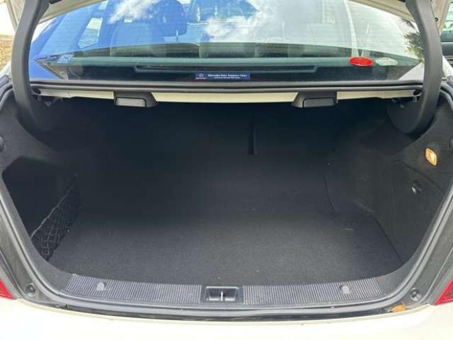 ベンツCクラス C180 アバンギャルド クルーズコントロール ABS ナビTV バックカメラ ETC 革シート キーレス パワステ パワーウィンドウ 電動シート 横滑り防止装置 盗難防止装置 正規輸入車 2WD 1800