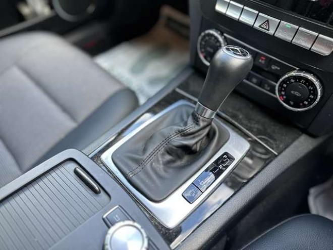 ベンツCクラス C180 アバンギャルド クルーズコントロール ABS ナビTV バックカメラ ETC 革シート キーレス パワステ パワーウィンドウ 電動シート 横滑り防止装置 盗難防止装置 正規輸入車 2WD 1800