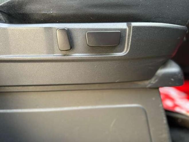 デリカD:5 2.2 シャモニー ディーゼルターボ 4WD ワンオーナー/社外ナビ/両側パワスラ/ETC 2300