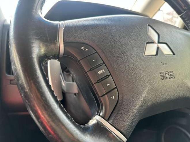 デリカD:5 2.2 シャモニー ディーゼルターボ 4WD ワンオーナー/社外ナビ/両側パワスラ/ETC 2300