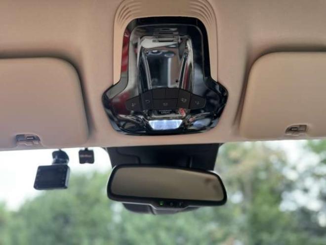 アルファロメオステルヴィオ ファースト エディション 4WD　ターボ　パワステ　パワーウィンドウ　白革シート　純正アルミ　ABS　キーレス　ディーラー車　オーディオハーマン　リアパワーゲート　シートヒーター　ETC　クルーズコントロール 正規輸入車 2000