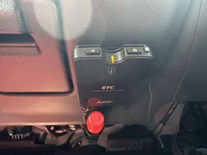 タウンエースバン1.5 GL 4WD　ベージュツートン全塗装済　ストラーダナビTV　バックカメラ　LEDヘッドライト　純正デフロック　リアヒーター　寒冷地仕様　ブラウンレザー調シートカバー　ルーフラック 1500