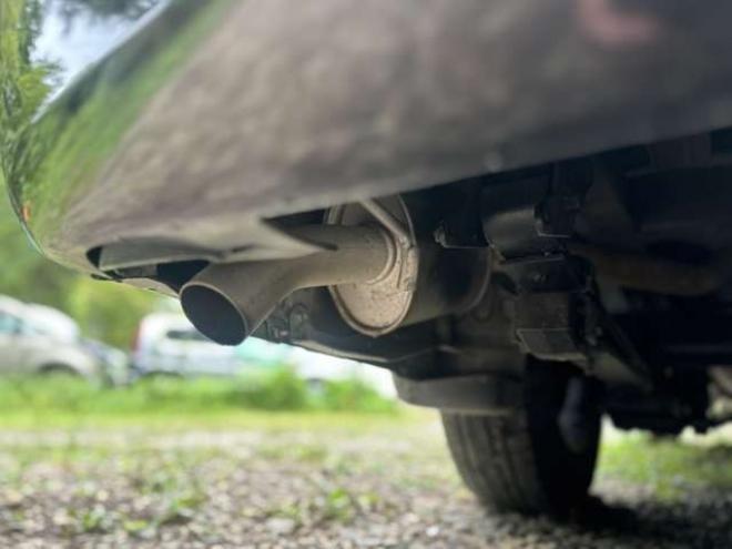 キャラバンNV350 2.5 プレミアムGX ロングボディ ディーゼルターボ 4WD　パワーウィンドウ　パワステ　社外ナビ　社外アルミ　ABS　キーレス　バックカメラ　エンジンスターター　ETC　リアヒーター　リアクーラー　盗難防止装置 2500