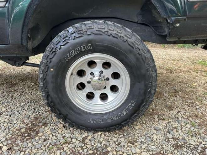 ランドクルーザー80 4.2 VXリミテッド EGR装着車 ディーゼルターボ 4WD　リフトアップ　社外バンパー　3連メーター　サンルーフ　キーレス　クルーズコントロール　ETC　パワステ　パワーウィンドウ　社外ナビ　社外アルミ　キーレスエントリー 4200