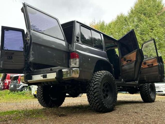 サファリ4.2 エクストラ標準ルーフAD ディーゼル 4WD　リフトアップ　リアヒーター　社外サンルーフ　ドライブレコーダー　ETC　可倒式リアシート　パワステ　社外アルミホイール　社外オーディオ　マッドタイヤ　全塗装済　ターボ 4200