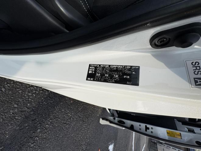 ヴォクシーVOXY 4WD ZS煌Ⅲ本州仕入　お洒落なスマートキー（スペアーアリ）　両側パワースライドドア　レザーハーフシート　8人乗　ビルトインETC　フルセグナビ　バックカメラ　オーバーヘットコンソール　純正アルミ　フォグランプ　スタットレスホイル付　全磨き済　　エンジンオイル交換CVTオイル交換 4WD 2000 5Dr