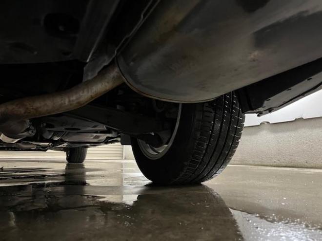 クラウンロイヤルサルーン　ｉ－Ｆｏｕｒ　本州仕入　禁煙車　ＷＡＫＯＳバリアスコーティング済　純正１６インチＡＷ　純正１６ＡＷ＋スタッドレスタイヤ付　純正ナビ（フルセグ地デジ　ＤＶＤ再生　Ｂｌｕｅｔｏｏｔｈ）＋バックカメラ　ＨＩＤヘッドライト　クルーズコントロール　ミラーヒーター　両席パワーシート　ビルトインＥＴＣ 4WD 2500 4Dr