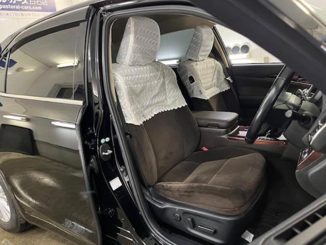 クラウンロイヤルサルーン　ｉ－Ｆｏｕｒ　本州仕入　禁煙車　ＷＡＫＯＳバリアスコーティング済　純正１６インチＡＷ　純正１６ＡＷ＋スタッドレスタイヤ付　純正ナビ（フルセグ地デジ　ＤＶＤ再生　Ｂｌｕｅｔｏｏｔｈ）＋バックカメラ　ＨＩＤヘッドライト　クルーズコントロール　ミラーヒーター　両席パワーシート　ビルトインＥＴＣ 4WD 2500 4Dr