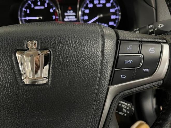 クラウンロイヤルサルーン　ｉ－Ｆｏｕｒ　本州仕入　禁煙車　ＷＡＫＯＳバリアスコーティング済　純正１６インチＡＷ　純正１６ＡＷ＋スタッドレスタイヤ付　純正ナビ（フルセグ地デジ　ＤＶＤ再生　Ｂｌｕｅｔｏｏｔｈ）＋バックカメラ　ＨＩＤヘッドライト　クルーズコントロール　ミラーヒーター　両席パワーシート　ビルトインＥＴＣ 4WD 2500 4Dr