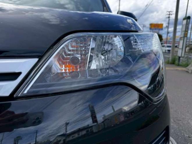 スペイド1.5 G 4WD　トヨタセーフティセンス　プッシュスタート　ナビ　バックカメラ　フルセグTV シートヒーター　ステアリングヒーター　ワイパーデアイサー　パワースライドドア 1500