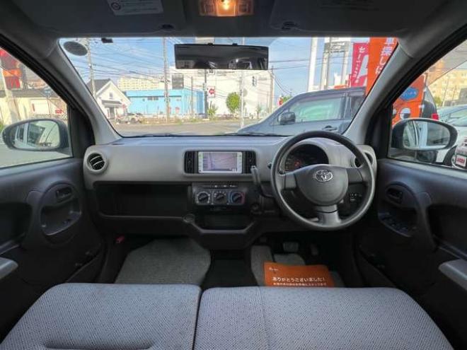 パッソ1.0 X 4WD　スマートキー　ナビ　TV エンジンスターター　電動格納ミラー 1000