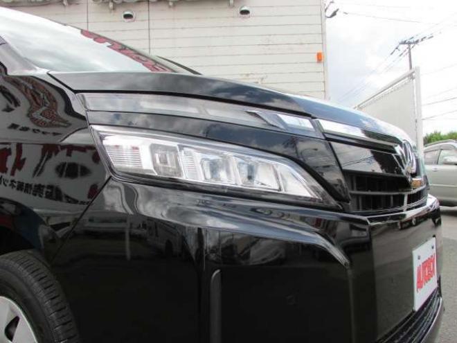 ヴォクシー2.0 X 4WD トヨタセーフティセンス/LEDヘッドライト/両側パワースライドドア/ETC/社外ナビ/フルセグTV/バックカメラ/スマートキー一体式エンジンスターター 2000