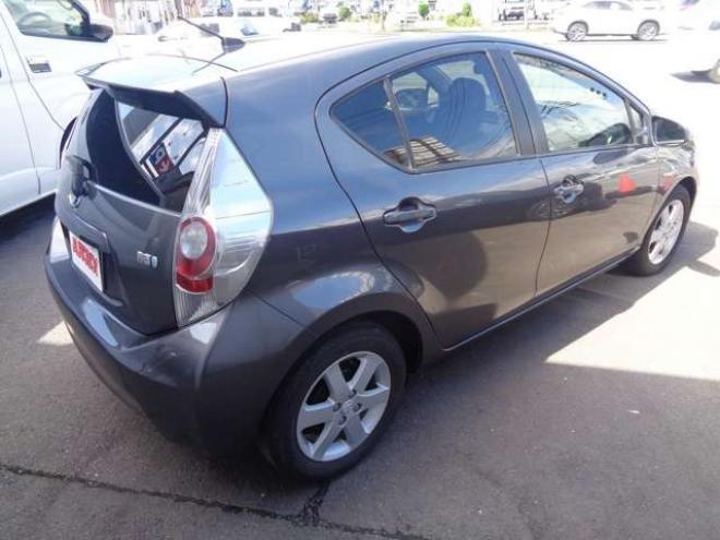 アクア1.5 S スマートキー 純正エンスタ 純正ナビ 2WD 1500