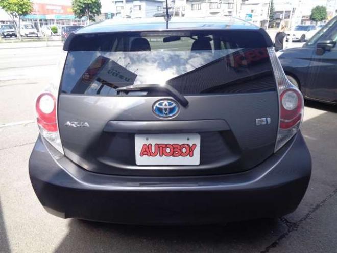 アクア1.5 S スマートキー 純正エンスタ 純正ナビ 2WD 1500