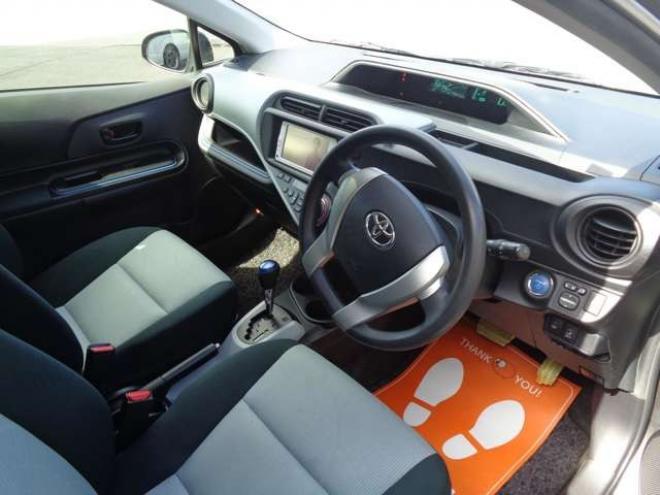 アクア1.5 S スマートキー 純正エンスタ 純正ナビ 2WD 1500