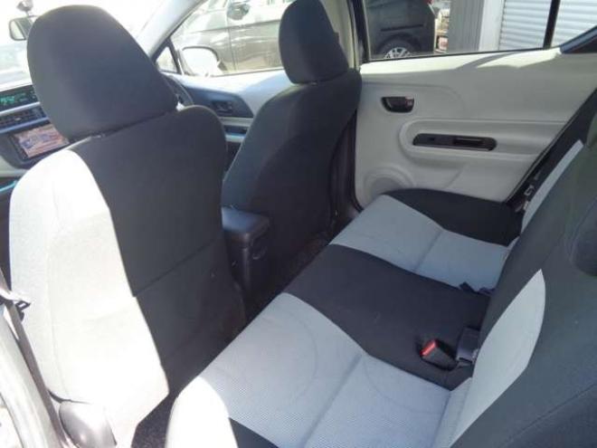 アクア1.5 S ワンオーナー スマートキー 純正エンスタ 純正ナビ 2WD 1500