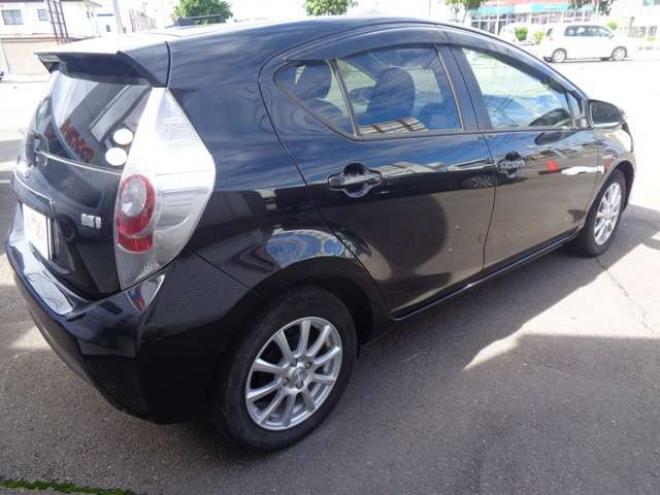 アクア1.5 S ワンオーナー スマートキー 純正エンスタ 純正ナビ 2WD 1500