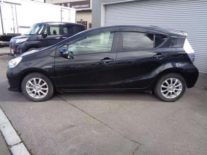 アクア1.5 S ワンオーナー スマートキー 純正エンスタ 純正ナビ 2WD 1500