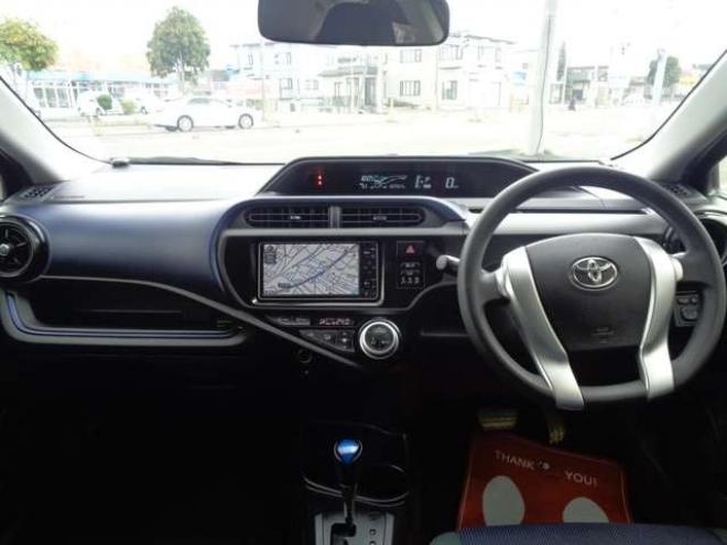 アクア1.5 S スマートキー 純正ナビ バックカメラ 2WD 1500