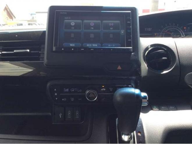 N-BOXカスタム 660 G EX ホンダセンシング 4WD　パワスラ　シートヒーター　スマートキー　プッシュスタート　クルーズコントロール　ホンダ純正ナビ　バックカメラ　電動格納ミラー　横滑り防止装置　車線逸脱防止　衝突被害軽減システム　オートライト　ETC 660