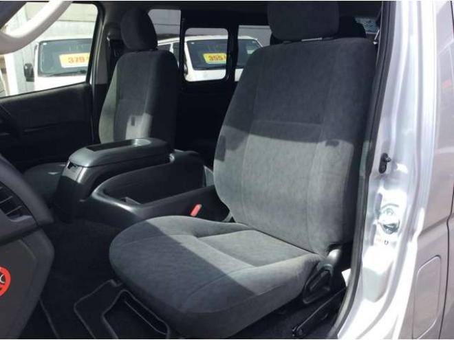 ハイエース2.7 グランドキャビン 4WD　片側パワースライドドア　前後ドライブレコーダー　リアヒーター&クーラー　キーレス　横滑り防止　純正ナビ　ワンセグTV　Bluetooth　CD　FM/AM　ETC　15インチAW　電動格納ミラー　バックカメラ 2700