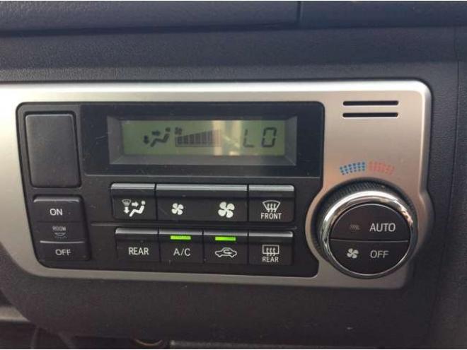 ハイエース2.7 グランドキャビン 4WD　片側パワースライドドア　前後ドライブレコーダー　リアヒーター&クーラー　キーレス　横滑り防止　純正ナビ　ワンセグTV　Bluetooth　CD　FM/AM　ETC　15インチAW　電動格納ミラー　バックカメラ 2700