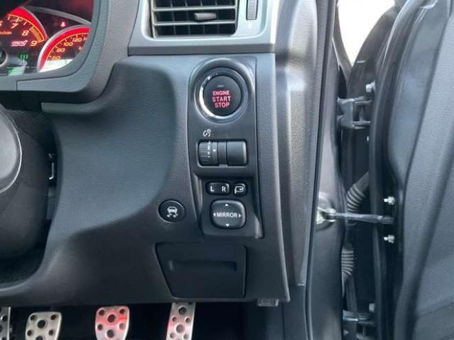 インプレッサハッチバックSTI 2.0 WRX 4WD Defi3連メーター(ブースト計・油温計・油圧計) ETC 運転席パワーシート プッシュスタート 2000