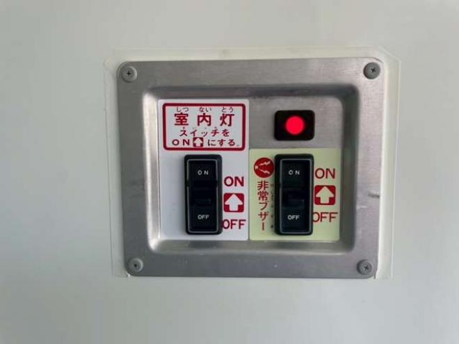 ハイエースバン2.8 中温冷凍バン ロング ディーゼルターボ 4WD　 2800