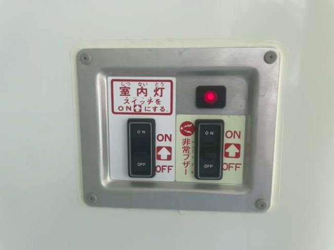 ハイエースバン2.8 中温冷凍バン ロング ディーゼルターボ 4WD　 2800