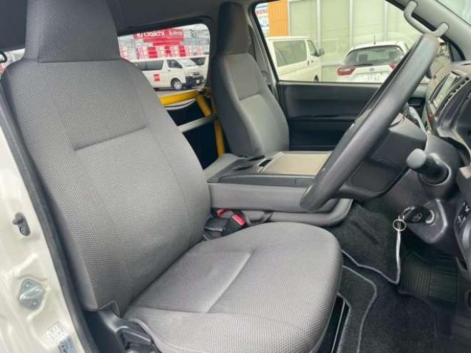 ハイエースバン3.0 ウェルキャブ Bタイプ ロング ディーゼルターボ 4WD　(レジアスエース) 福祉車両 3000