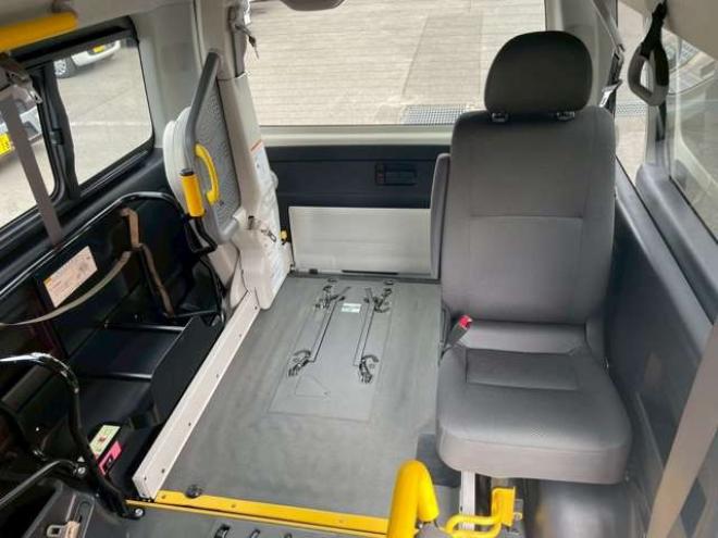 ハイエースバン3.0 ウェルキャブ Bタイプ ロング ディーゼルターボ 4WD　(レジアスエース) 福祉車両 3000