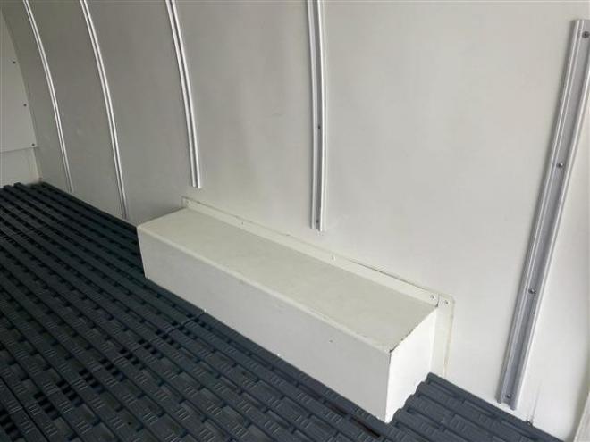 ハイエースバン3.0 中温冷凍バン ロング ディーゼルターボ 4WD　 3000