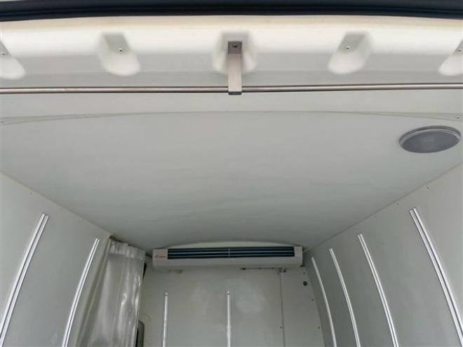 ハイエースバン3.0 中温冷凍バン ロング ディーゼルターボ 4WD　 3000