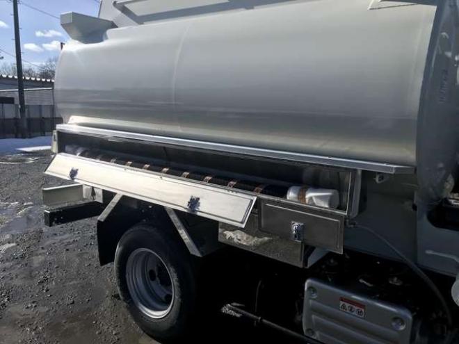 デュトロタンクローリー　2DG-XZU685M 新明和工業　 4WD 4000