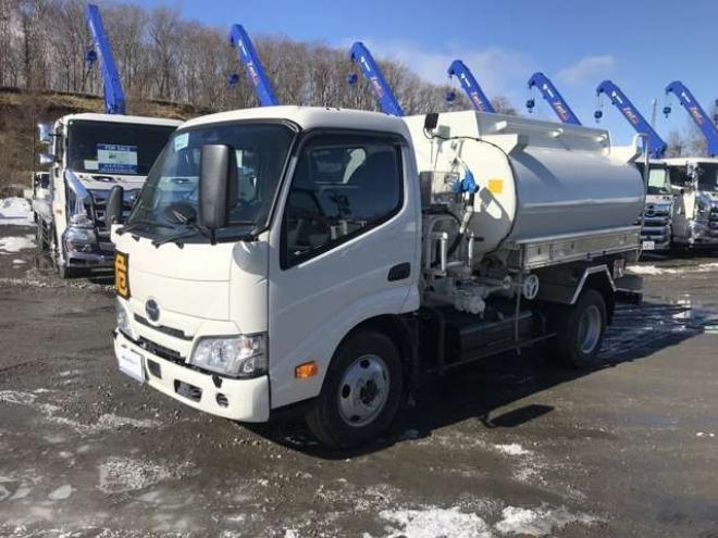 デュトロタンクローリー　2DG-XZU685M 新明和工業　 4WD 4000