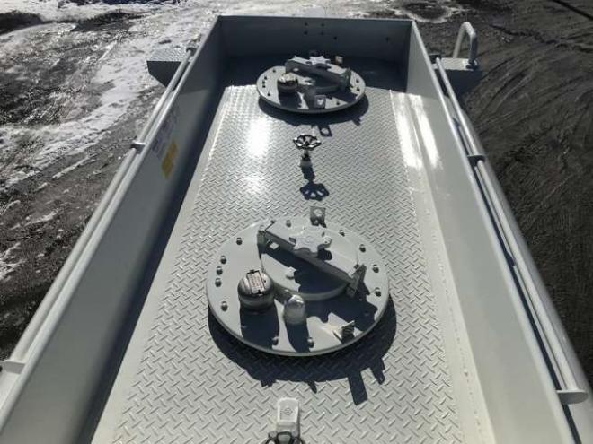 デュトロタンクローリー　2DG-XZU685M 新明和工業　 4WD 4000