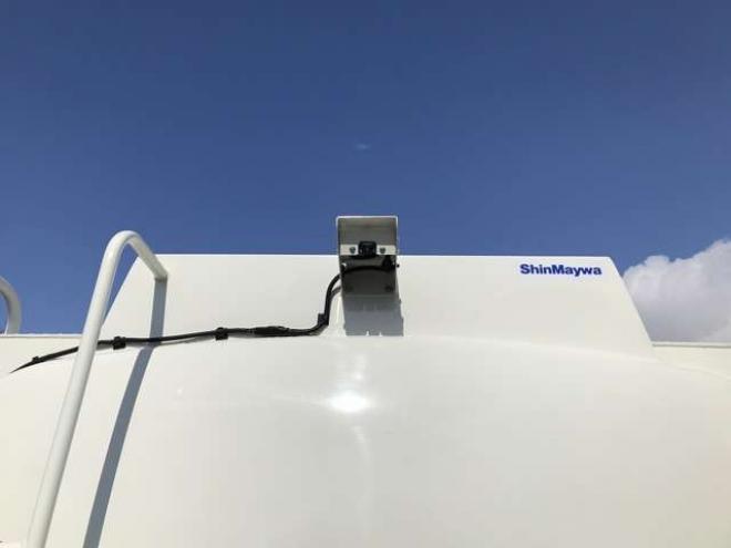 デュトロタンクローリー 2DG-XZU685M 新明和工業  4WD 4000