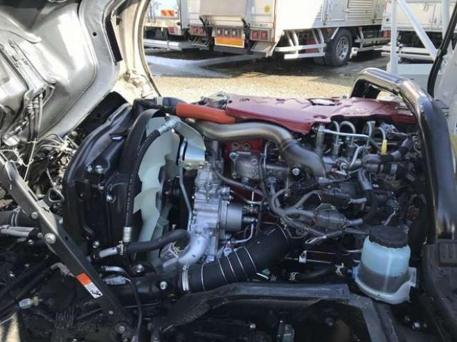 デュトロタンクローリー 2DG-XZU685M 新明和工業  4WD 4000