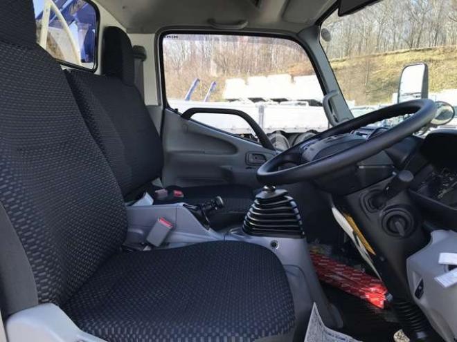 デュトロタンクローリー 2DG-XZU685M 新明和工業  4WD 4000