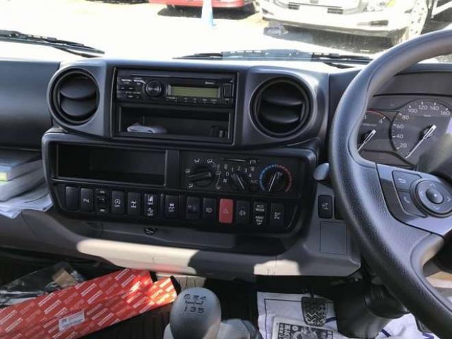 デュトロタンクローリー 2DG-XZU685M 新明和工業  4WD 4000